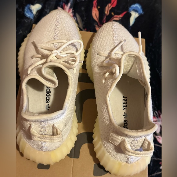 AUTHENTIC. Yeezy boost 350 v2 cream white, size 7.5 - Picture 12 of 16